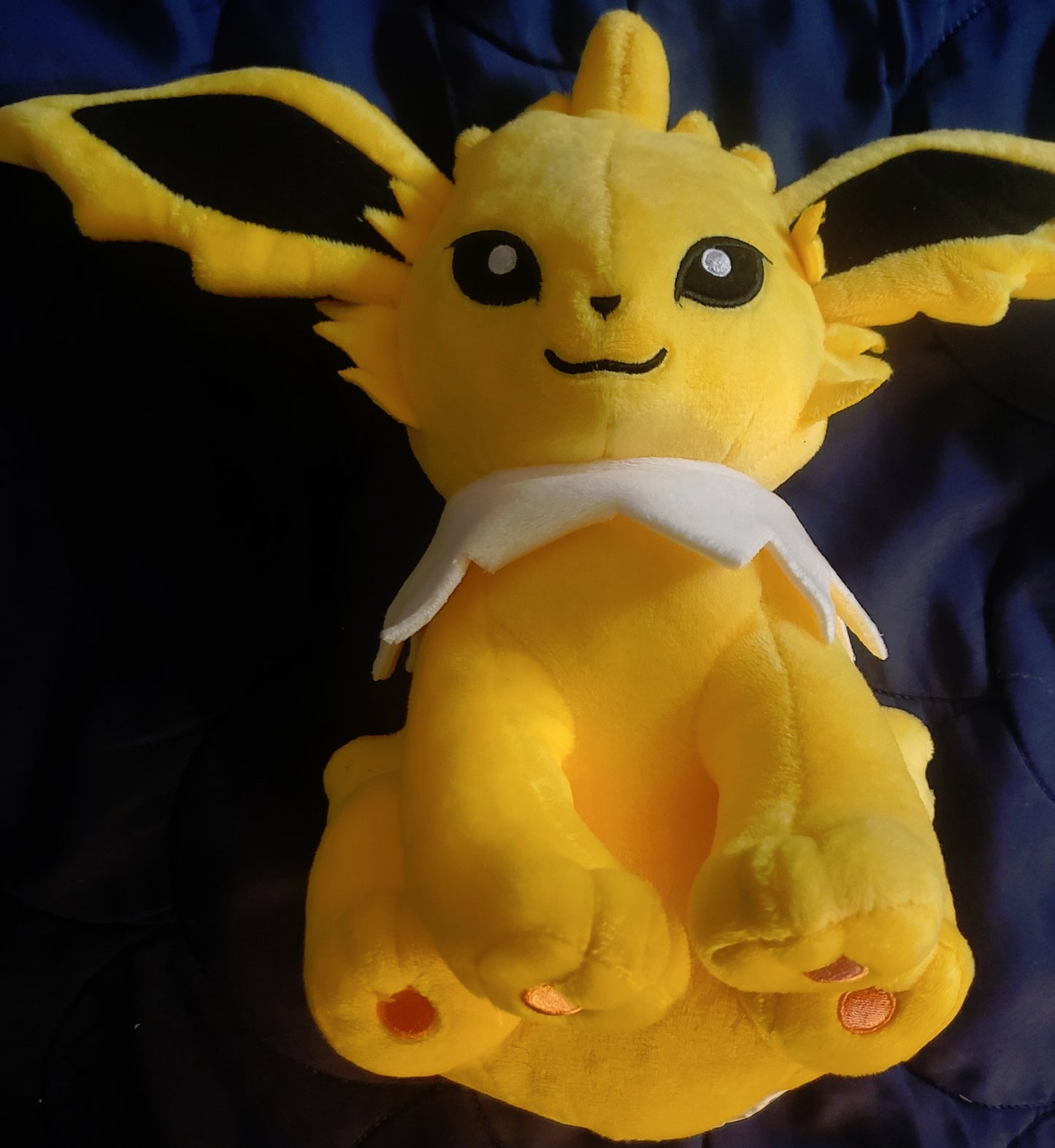 Pokemon Jolteon Plush Soft Stuffed Doll Toys Cute Kids Toy 27 CM