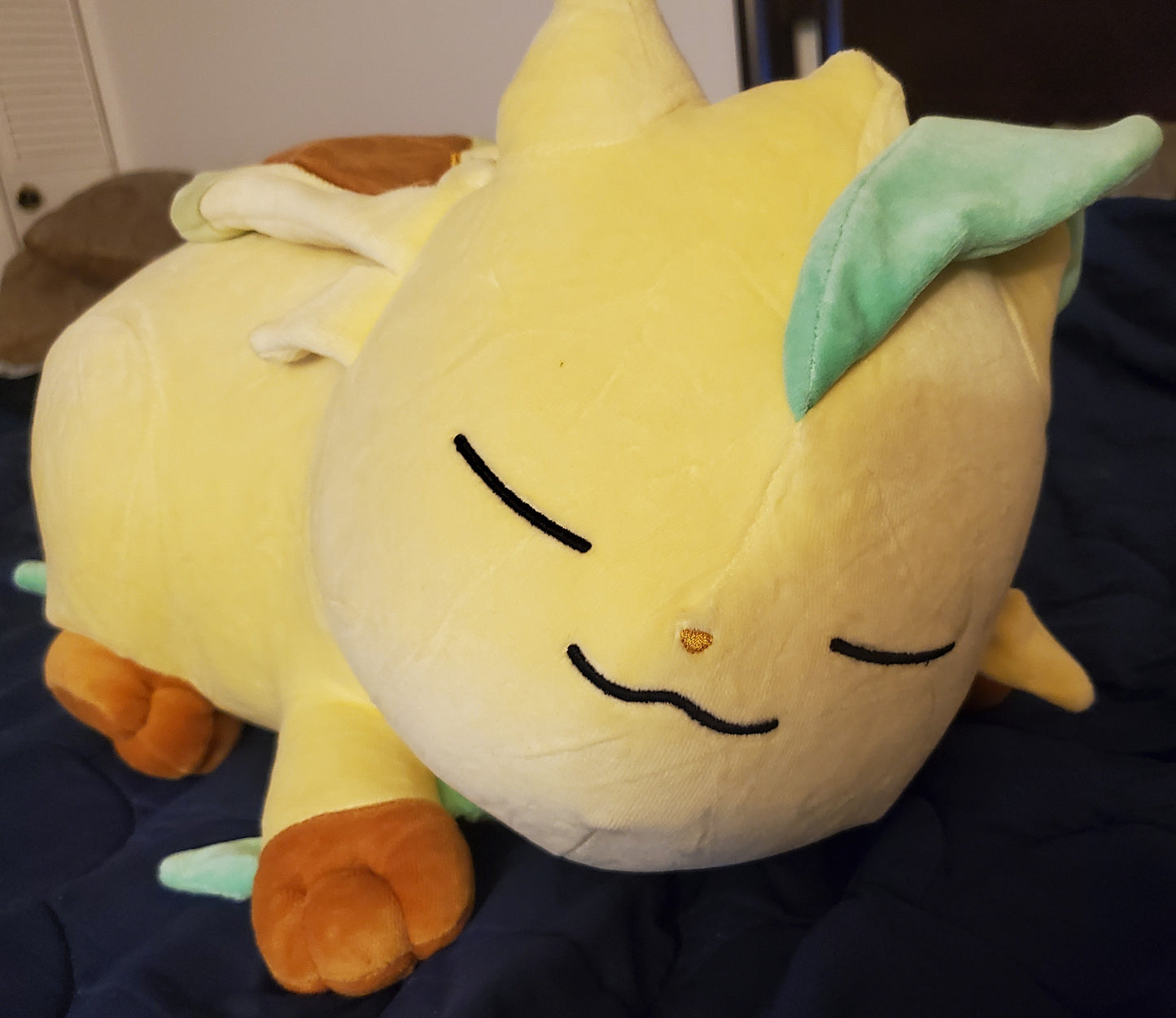 Pokemon Center Leafeon Sleeper Plush Eeveelutions Plush Rare Authentic